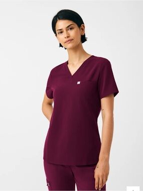 Beyond Scrubs Top Womens Wine Red 5X  V Neck Short Sleeve Pocket Comfy
